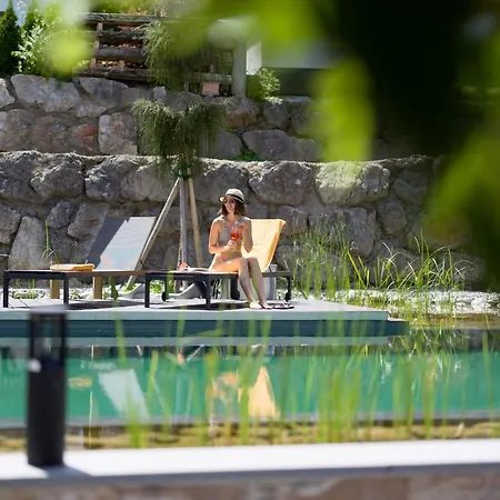 Hotel Gaensleit 3*