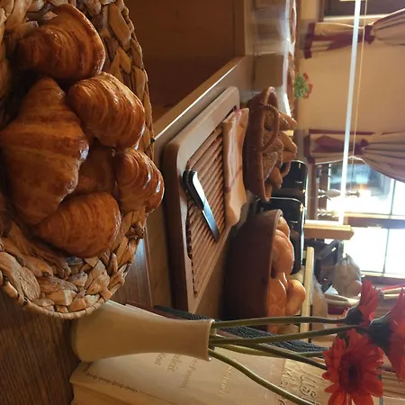 Gaensleit Hotel
