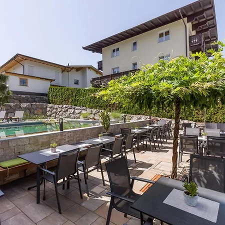 Gaensleit Hotel 3*