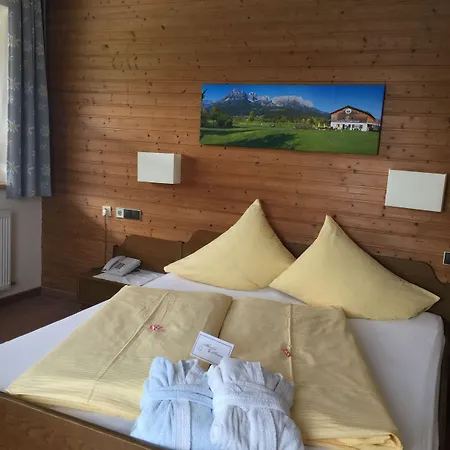 Gaensleit Hotel