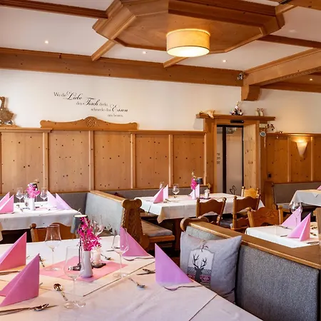 Gaensleit Hotel
