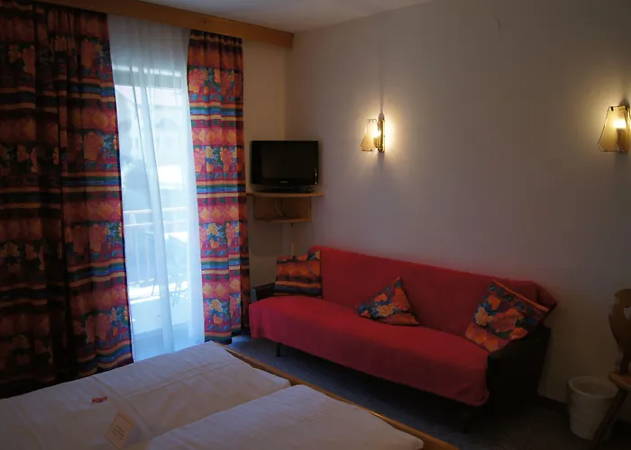 מלון Gaensleit 3*