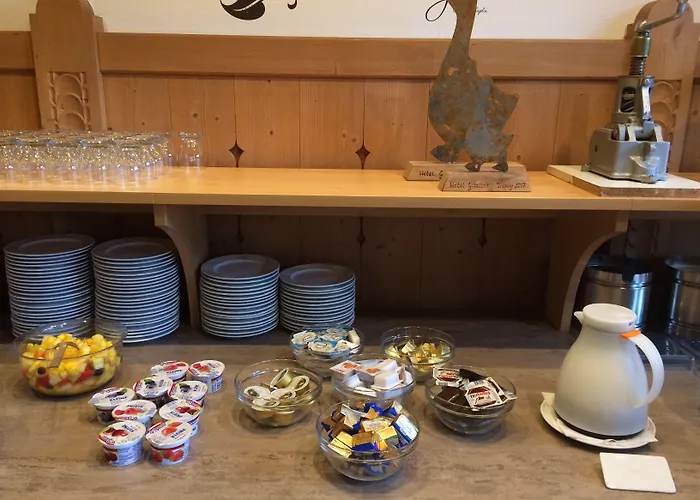 מלון Gaensleit 3*